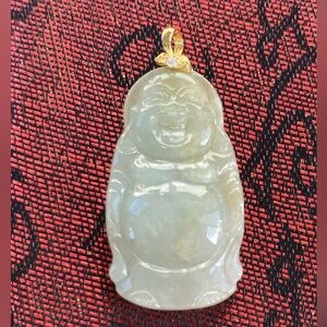 Elegant Jade Buddha Pendant 925 Gold